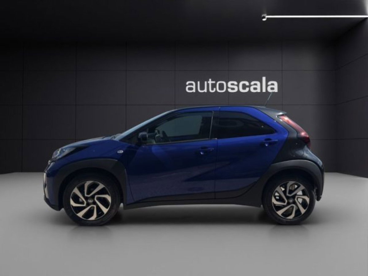 Toyota Aygo X 1.0 VVT-i 72 CV 5 porte Limited Air (2)