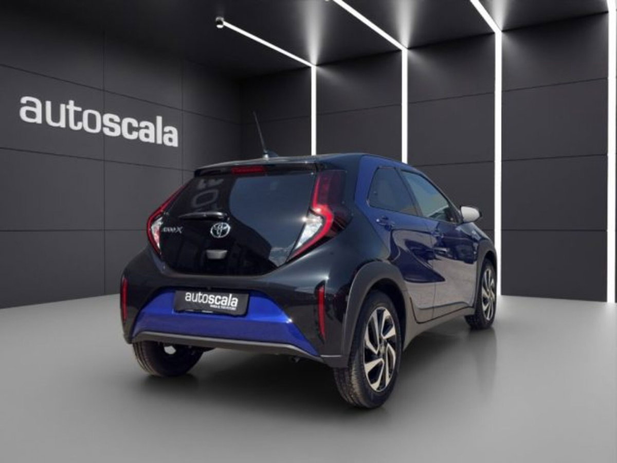 Toyota Aygo X 1.0 VVT-i 72 CV 5 porte Limited Air (5)