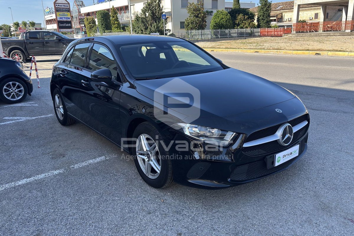 Mercedes-Benz Classe A 180 d Automatic Business (3)