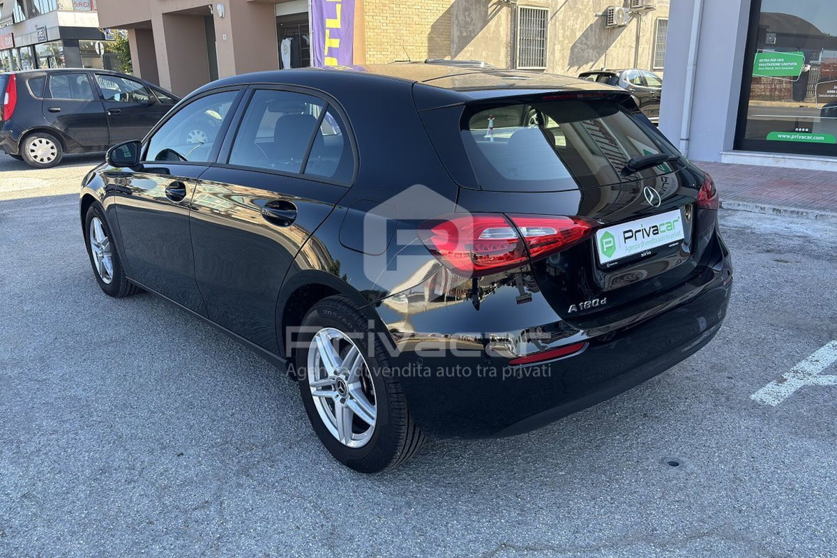 Mercedes-Benz Classe A 180 d Automatic Business (7)