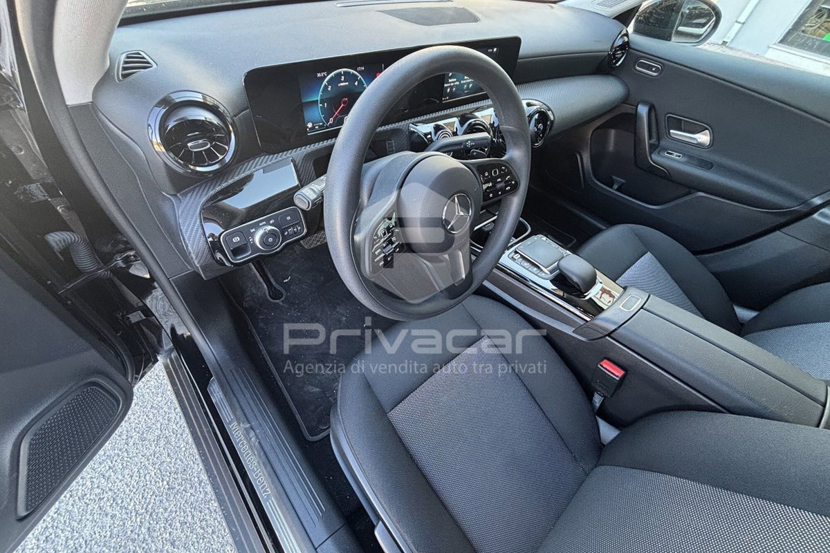 Mercedes-Benz Classe A 180 d Automatic Business (9)