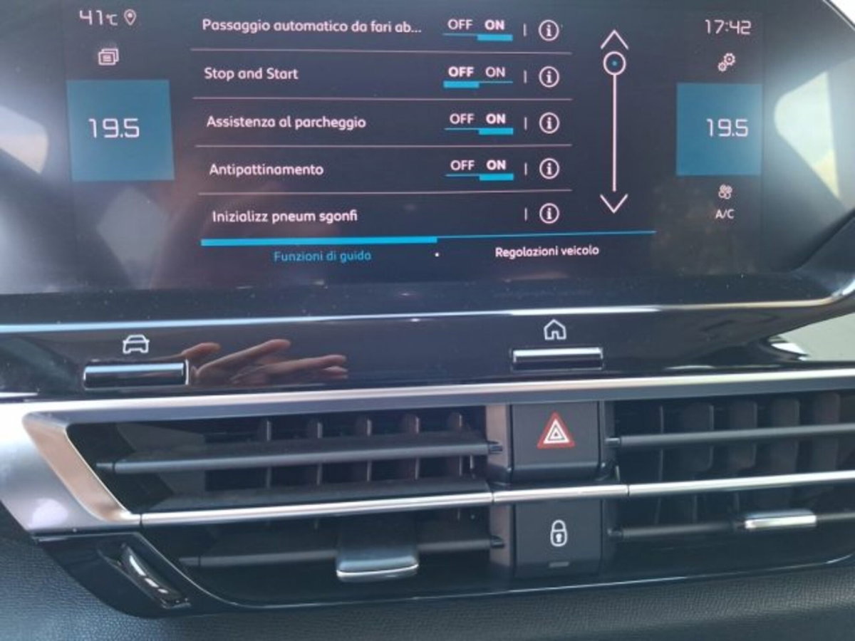 Citroen C4 BlueHDi 130 S&S EAT8 Shine (12)