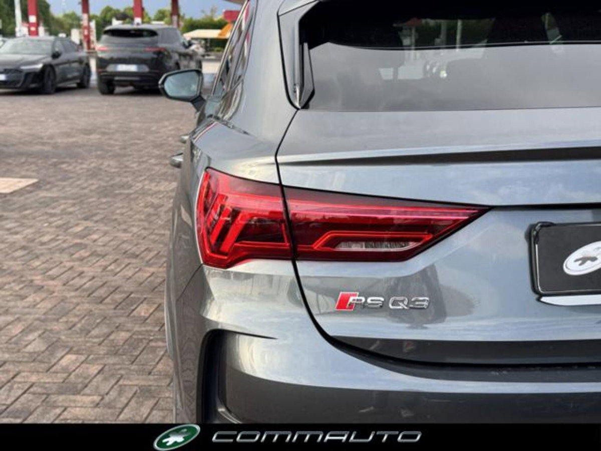 Audi RS Q3 Sportback 2.5 quattro s-tronic (6)