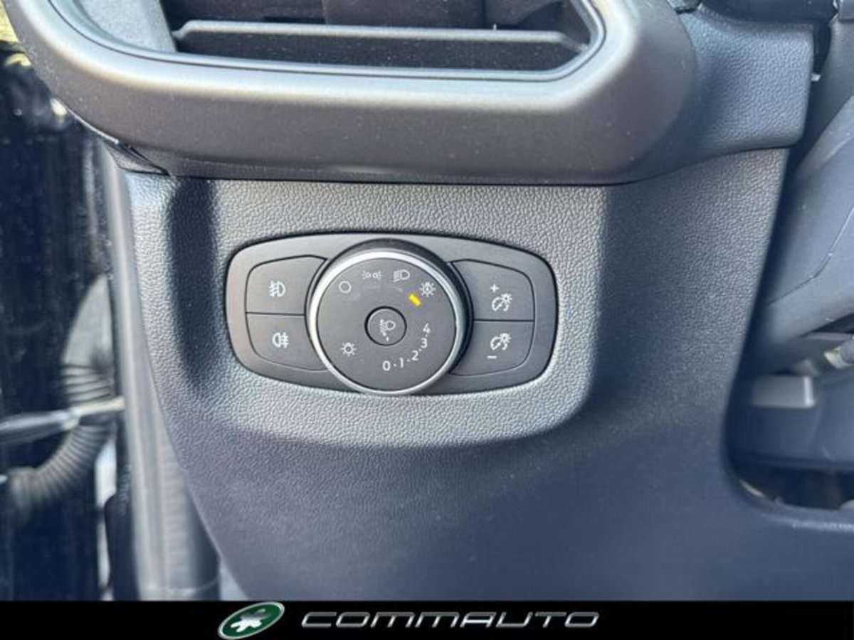 Ford Tourneo Courier 1.0 EcoBoost 100 CV Titanium (12)