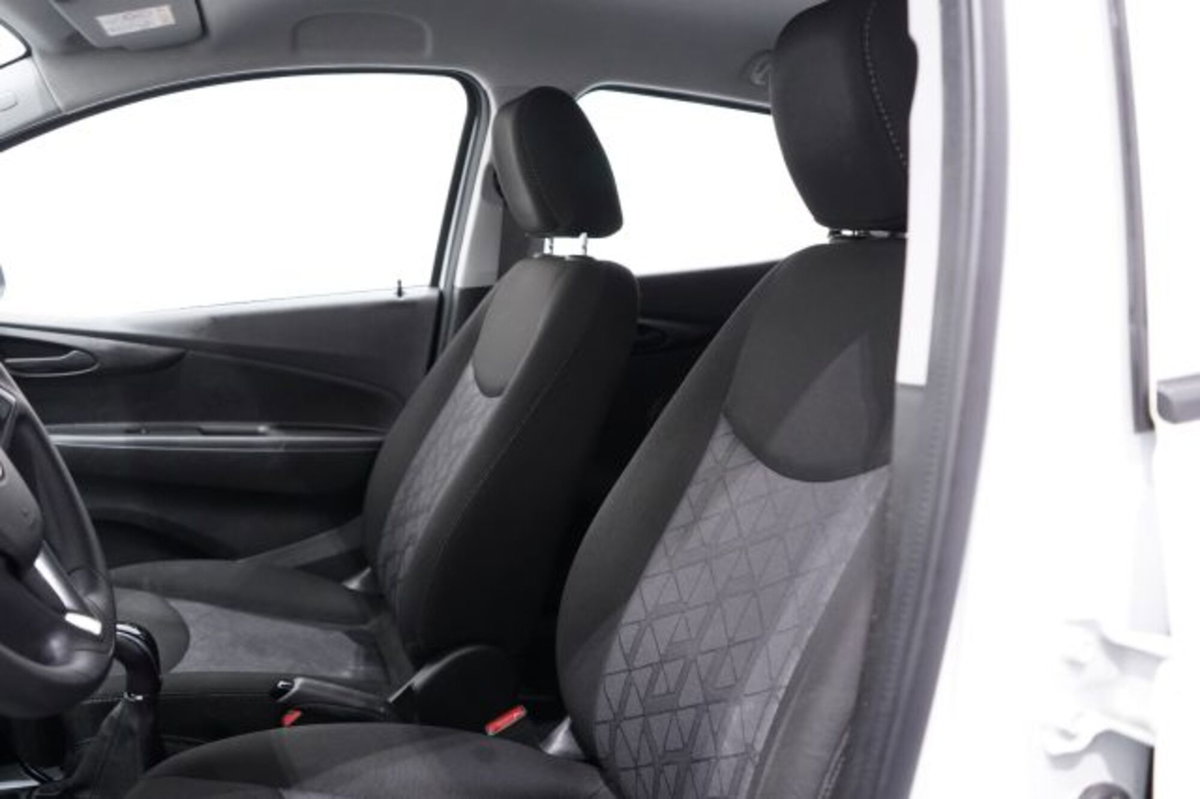 Opel Karl Rocks 1.0 73 CV (11)