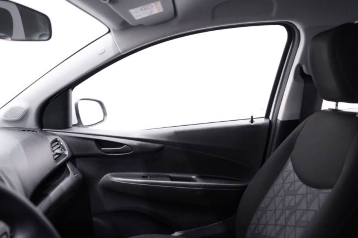 Opel Karl Rocks 1.0 73 CV (20)