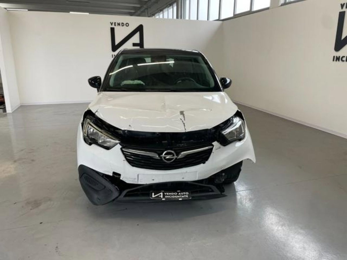 Opel Crossland X 1.2 12V (2)