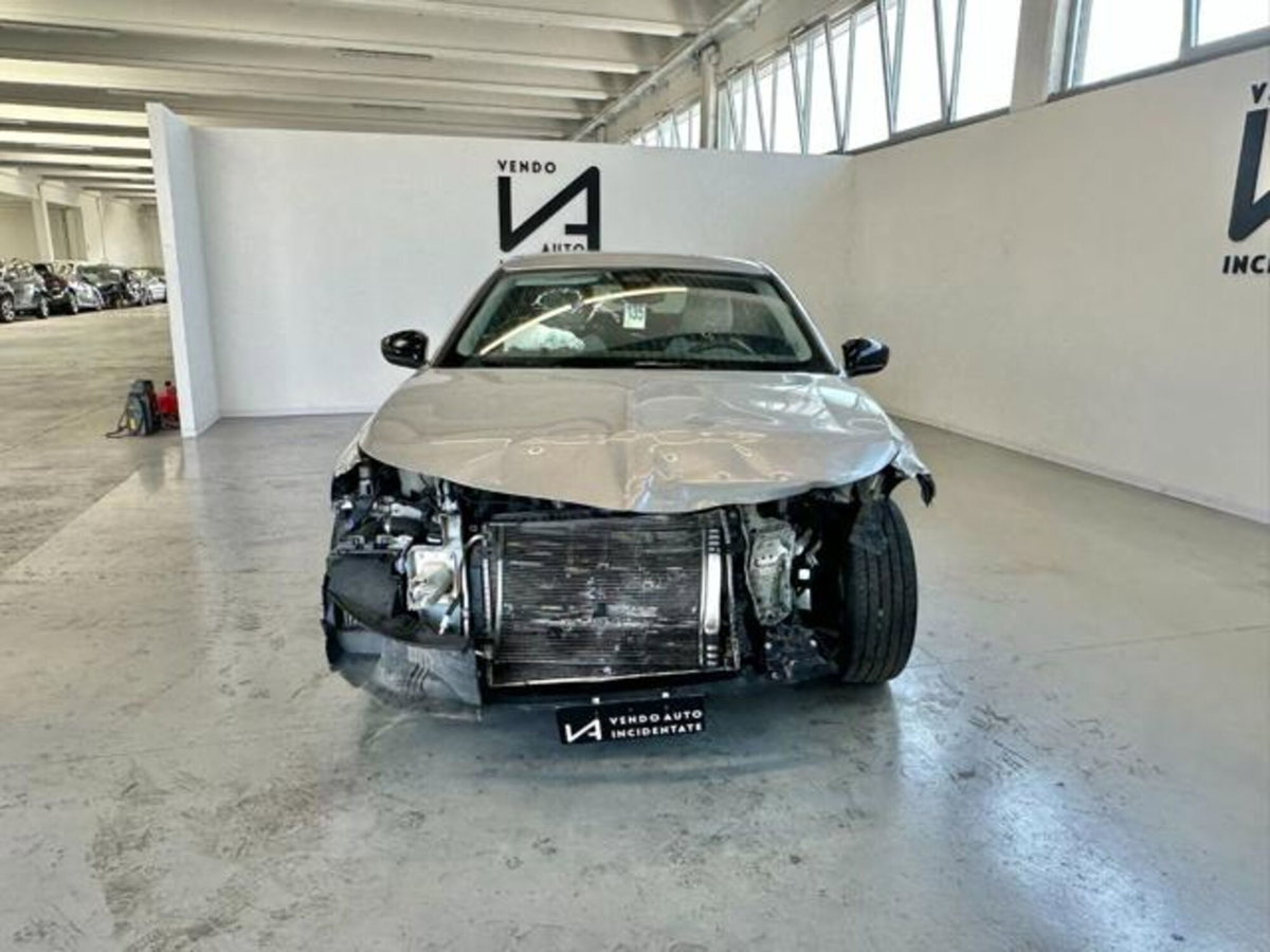 Opel Astra 1.5 Turbo Diesel 130 CV AT8 Business Elegance (2)