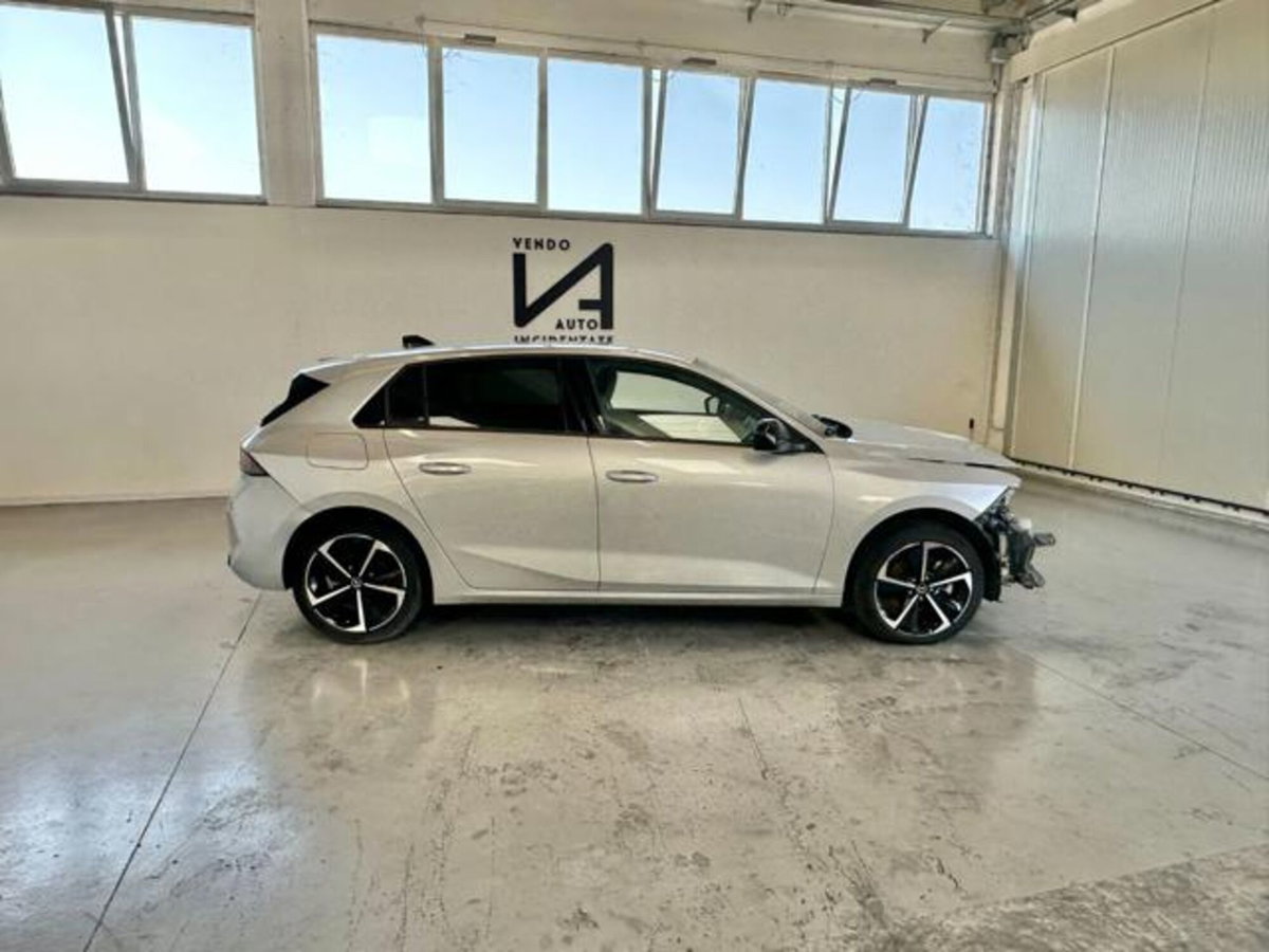 Opel Astra 1.5 Turbo Diesel 130 CV AT8 Business Elegance (8)