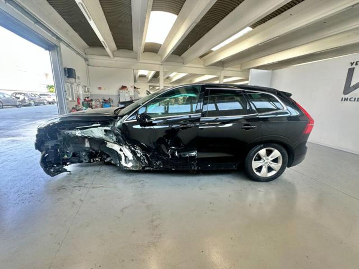 Volvo XC60 2.0 b5 Core awd auto (4)