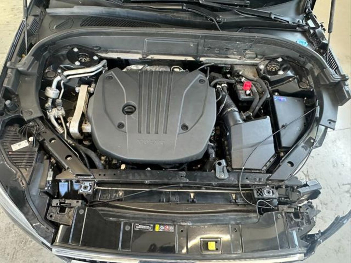 Volvo XC60 2.0 b5 Core awd auto (9)