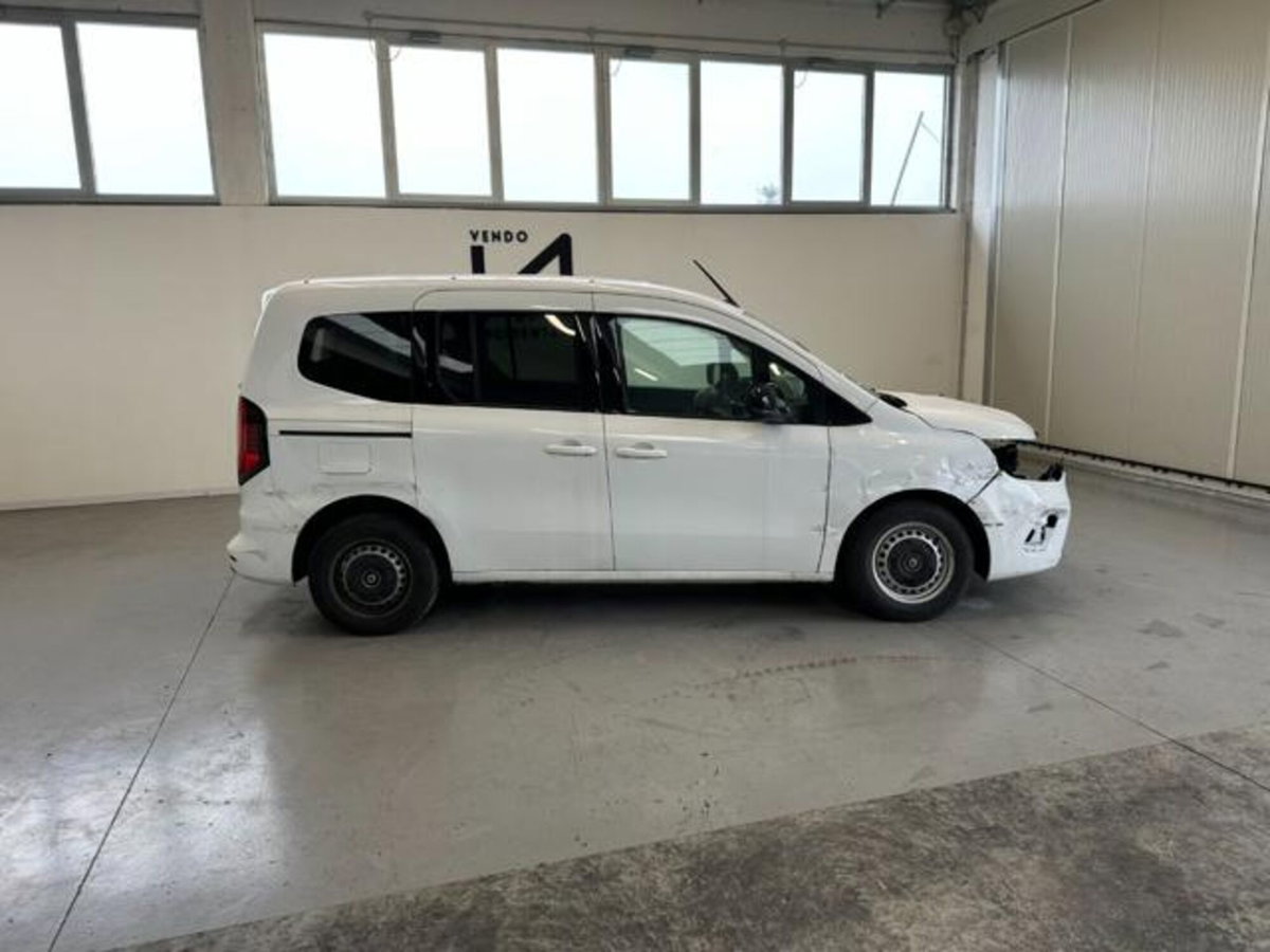 Renault Kangoo 1.5 blue dci Equilibre 95cv edc (8)