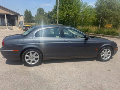 Jaguar S-Type 2.7 diesel V6 Sport (13)