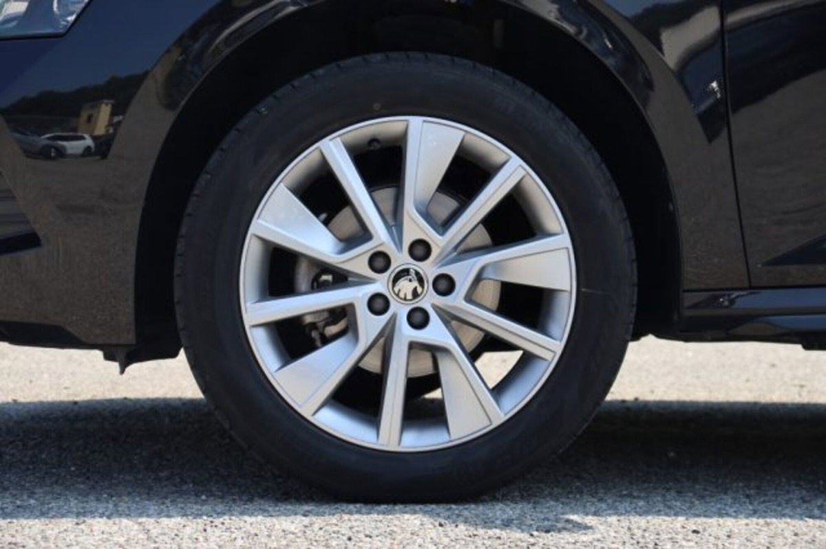 Skoda Kamiq 1.0 TSI 115 CV Style (6)