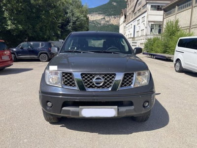 Nissan Navara 2.5 dCi 4 porte Double Cab LE (2)