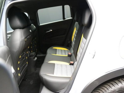 Jeep Avenger 1.2 turbo e-hybrid mhev The North Face 4xe 145cv edct6 (7)