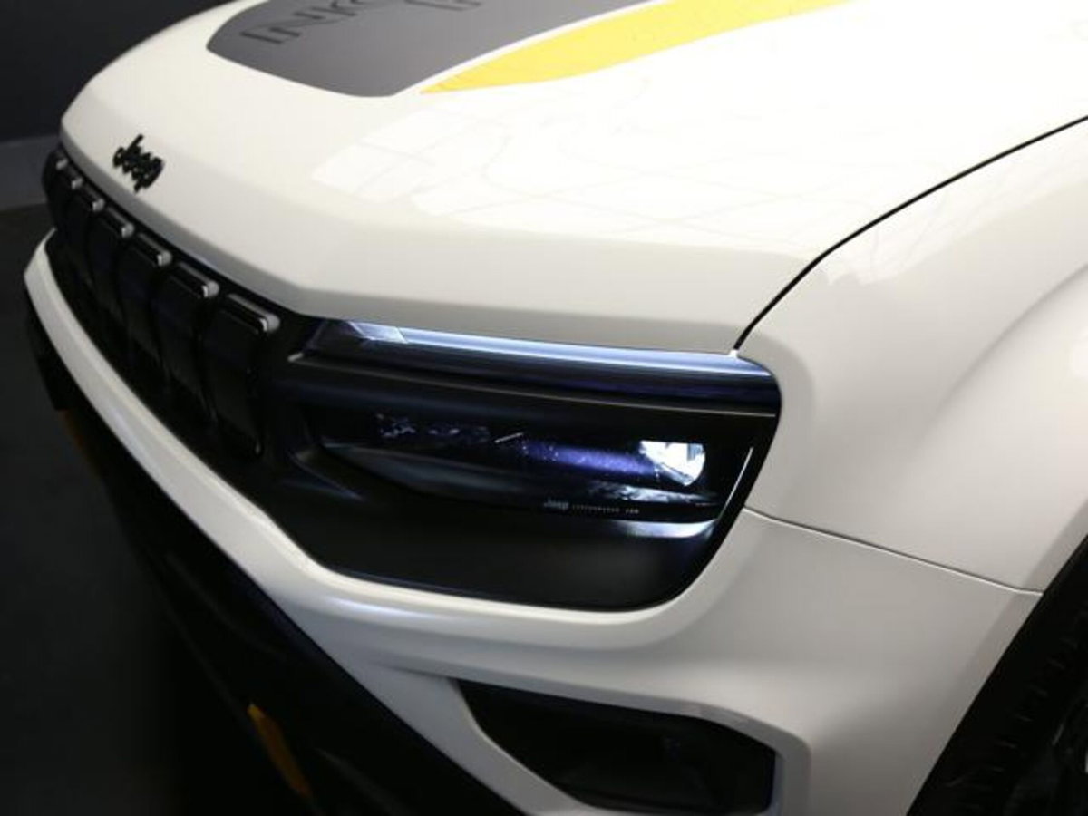Jeep Avenger 1.2 turbo e-hybrid mhev The North Face 4xe 145cv edct6 (10)