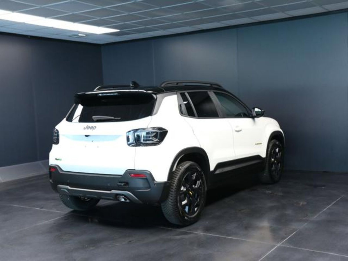 Jeep Avenger 1.2 turbo e-hybrid mhev The North Face 4xe 145cv edct6 (3)