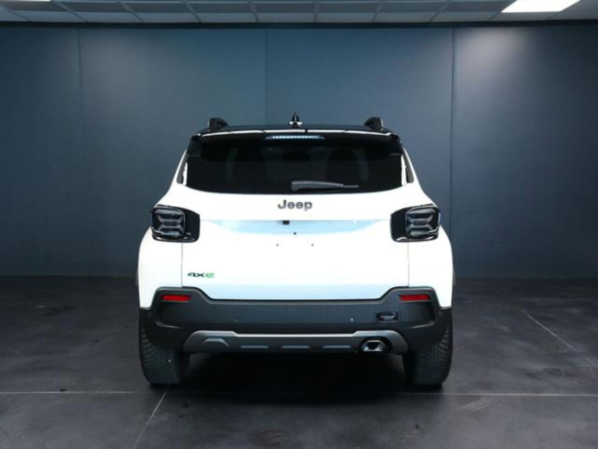 Jeep Avenger 1.2 turbo e-hybrid mhev The North Face 4xe 145cv edct6 (4)