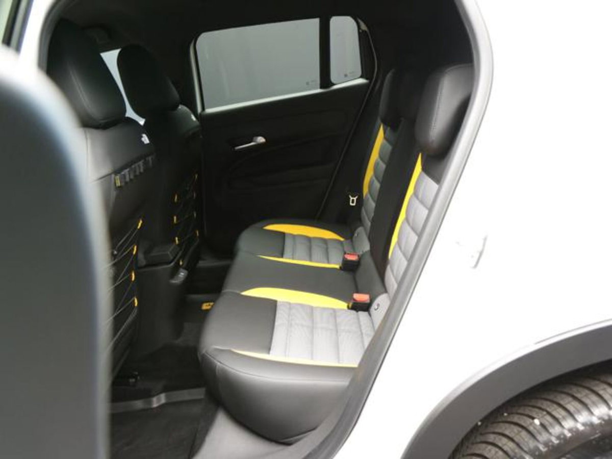 Jeep Avenger 1.2 turbo e-hybrid mhev The North Face 4xe 145cv edct6 (8)