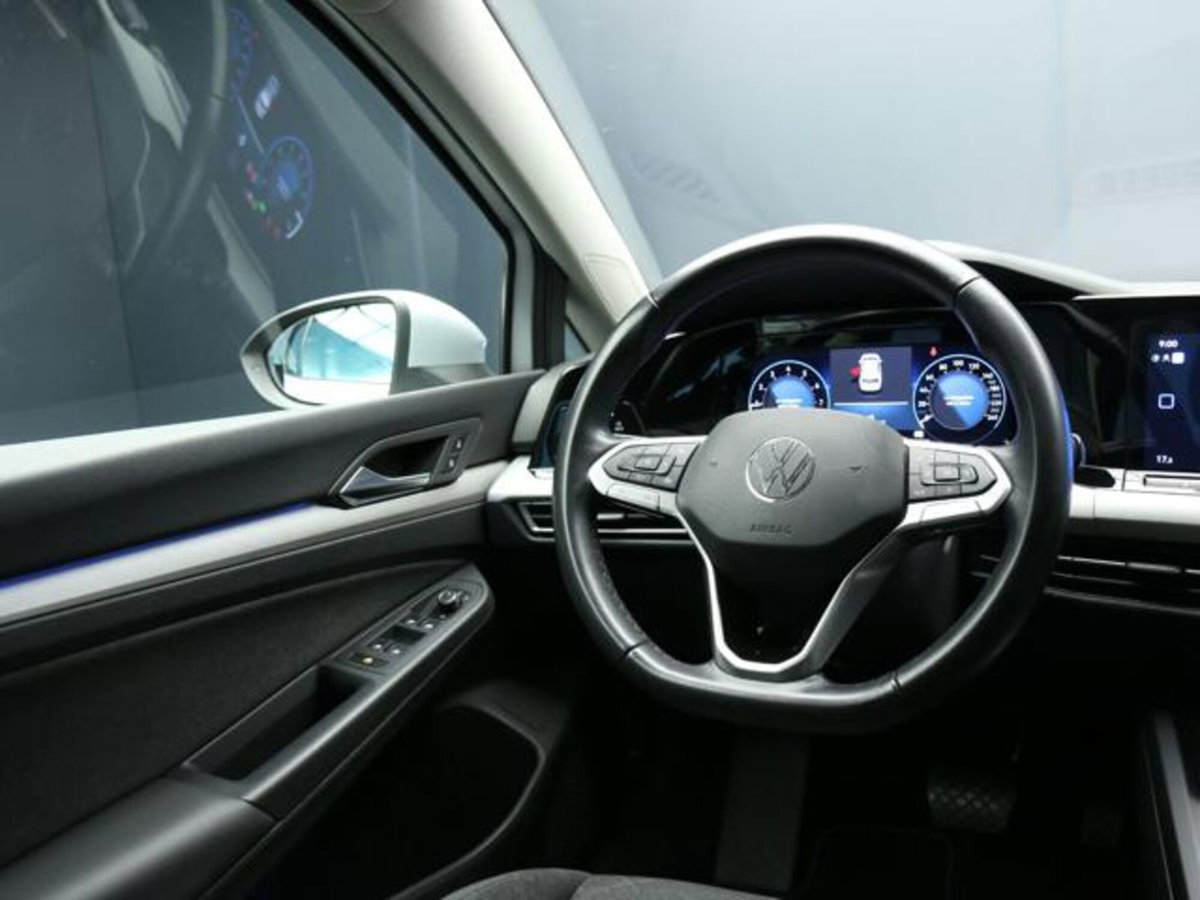 Volkswagen Golf Variant 1.0 eTSI EVO DSG Life (13)