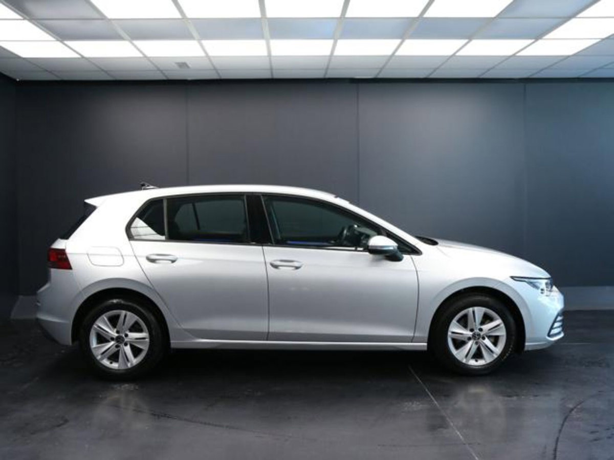 Volkswagen Golf Variant 1.0 eTSI EVO DSG Life (6)