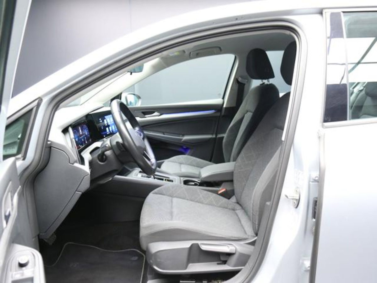 Volkswagen Golf Variant 1.0 eTSI EVO DSG Life (9)