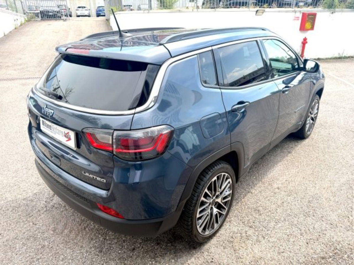 Jeep Compass 1.3 T4 190CV PHEV AT6 4xe Limited (4)