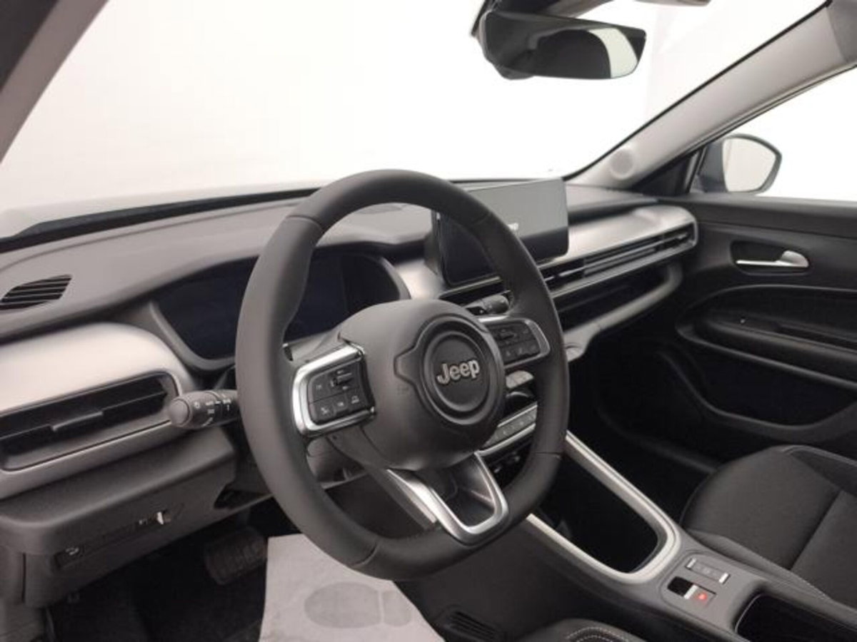 Jeep Avenger 1.2 turbo e-hybrid mhev Altitude fwd 110cv edct6 (10)