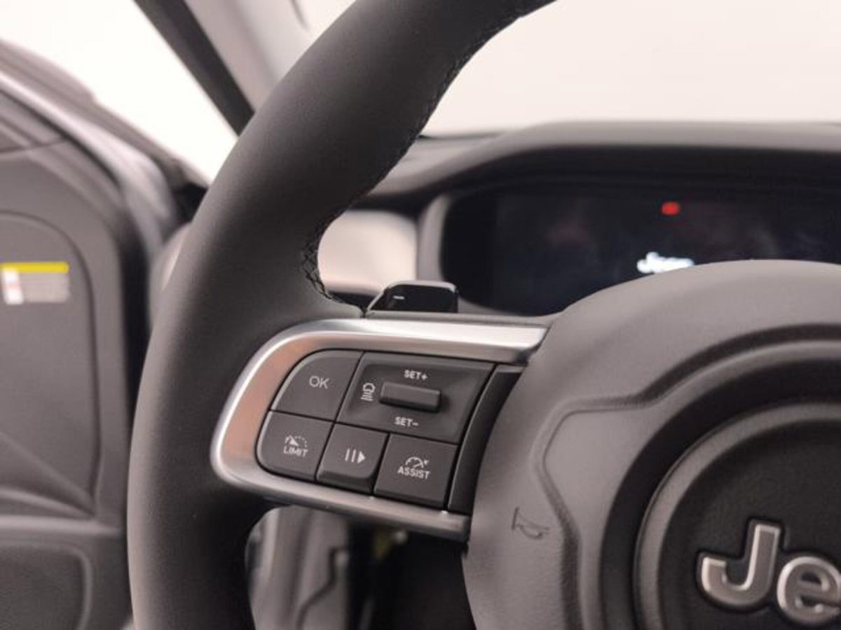 Jeep Avenger 1.2 turbo e-hybrid mhev Altitude fwd 110cv edct6 (13)