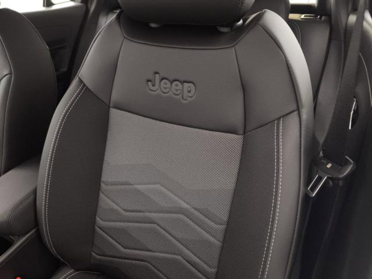Jeep Avenger 1.2 turbo e-hybrid mhev Altitude fwd 110cv edct6 (19)