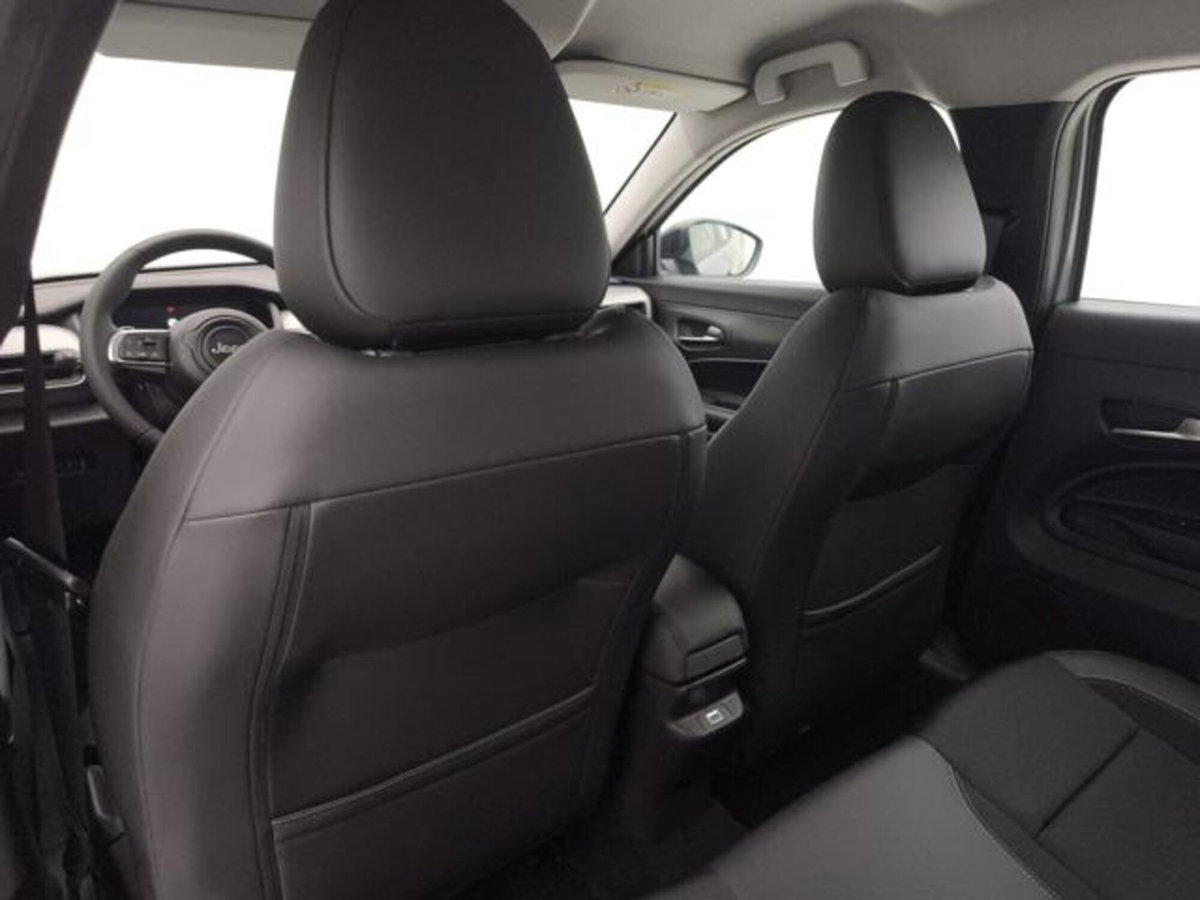 Jeep Avenger 1.2 turbo e-hybrid mhev Altitude fwd 110cv edct6 (20)