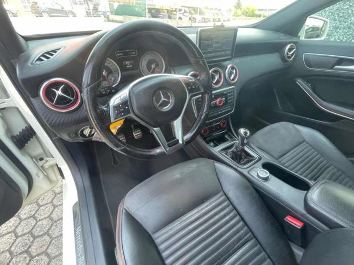 Mercedes-Benz Classe A 180 CDI Premium (10)