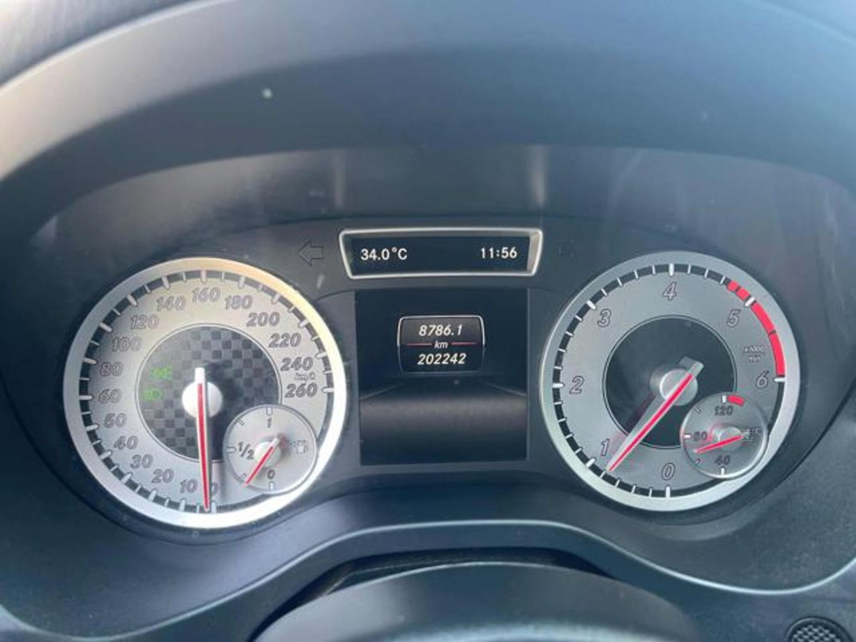 Mercedes-Benz Classe A 180 CDI Premium (13)