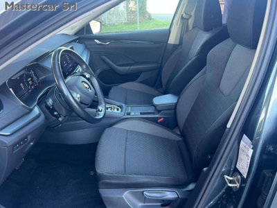 Skoda Octavia Station Wagon 2.0 TDI EVO SCR DSG Wagon Executive (11)