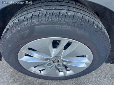 Skoda Octavia Station Wagon 2.0 TDI EVO SCR DSG Wagon Executive (17)