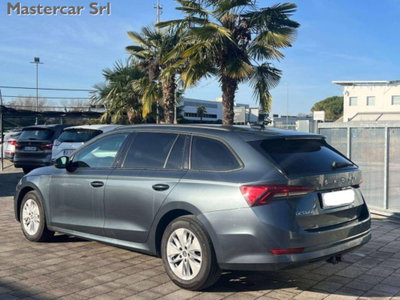 Skoda Octavia Station Wagon 2.0 TDI EVO SCR DSG Wagon Executive (4)