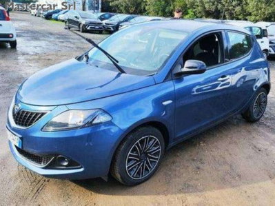 Lancia Ypsilon 1.0 FireFly 5 porte S&S Hybrid Gold Plus (2)