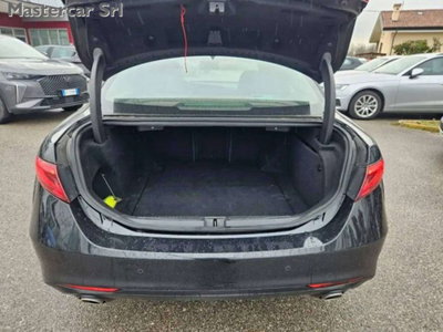 Alfa Romeo Giulia 2.2 Turbodiesel 180 CV AT8 AWD Q4 Super (15)