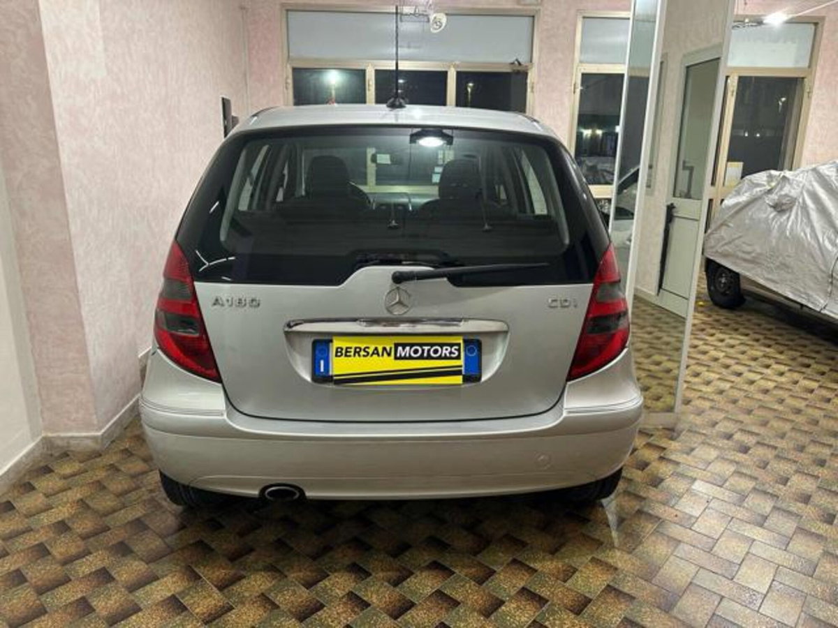 Mercedes-Benz Classe A 180 CDI Elegance (4)