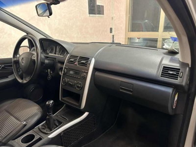 Mercedes-Benz Classe A 180 CDI Elegance (9)