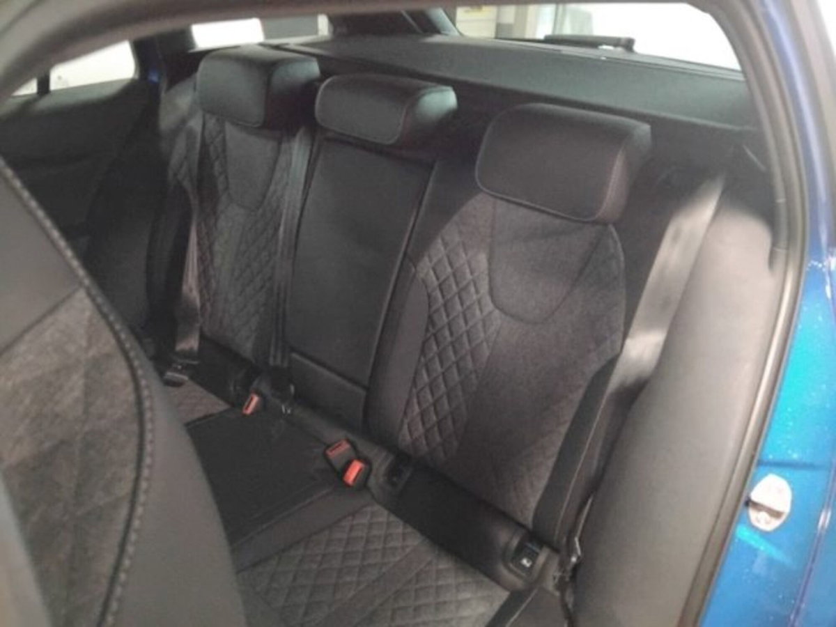 Skoda Octavia Station Wagon 2.0 tdi Sportline 150cv dsg (10)