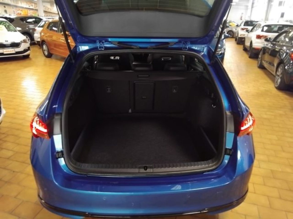 Skoda Octavia Station Wagon 2.0 tdi Sportline 150cv dsg (13)