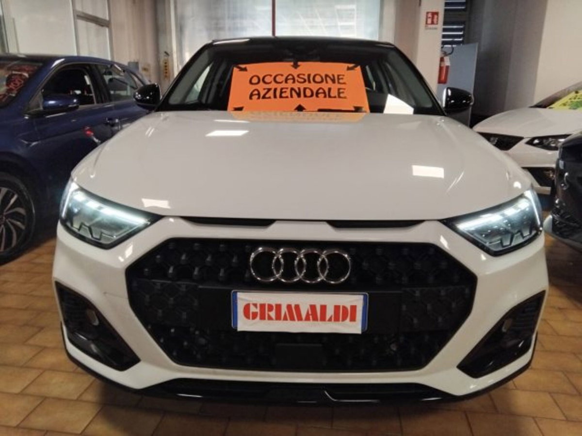 Audi A1 citycarver 30 TFSI S tronic Identity Contrast (2)