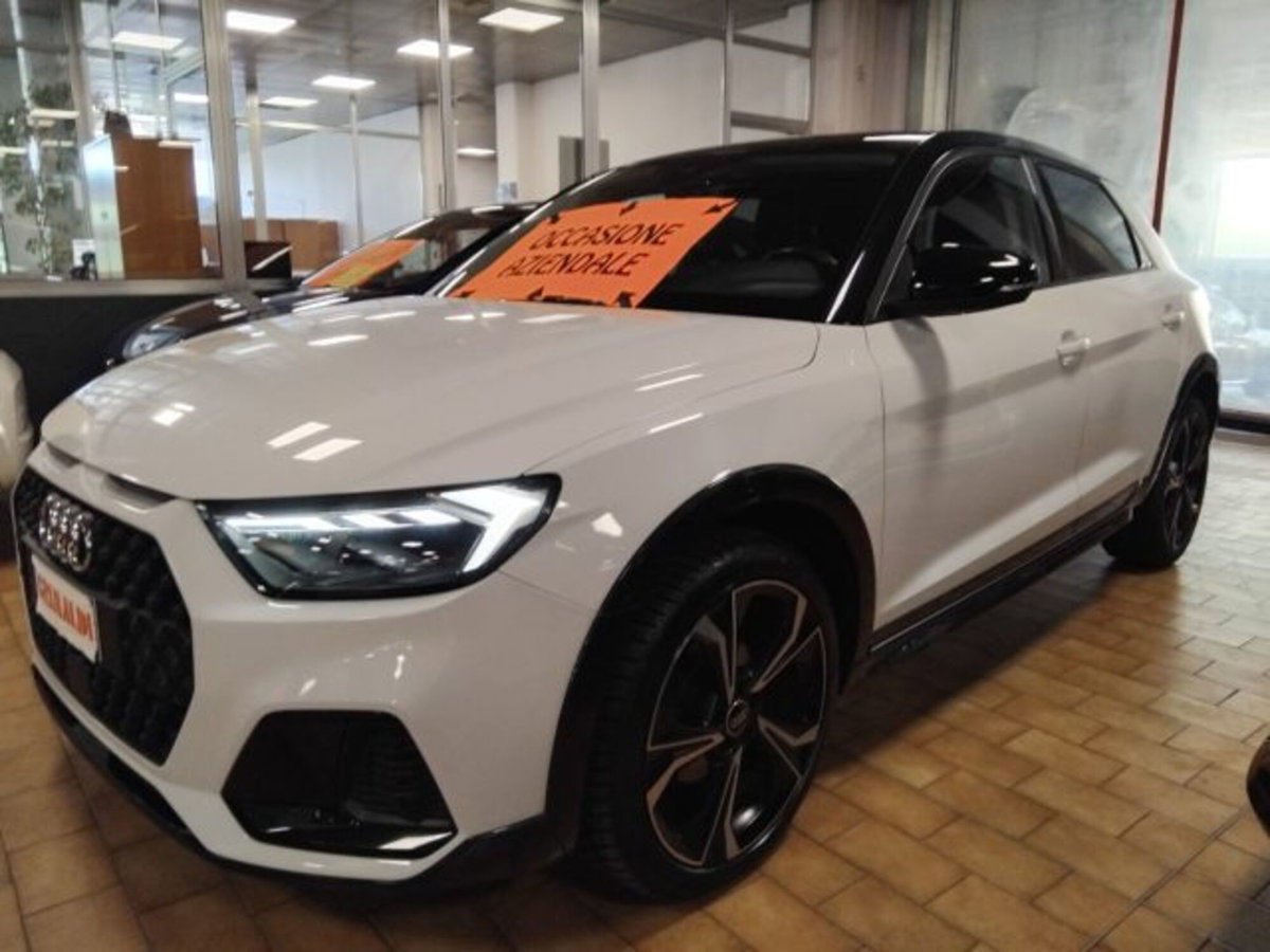 Audi A1 citycarver 30 TFSI S tronic Identity Contrast (3)