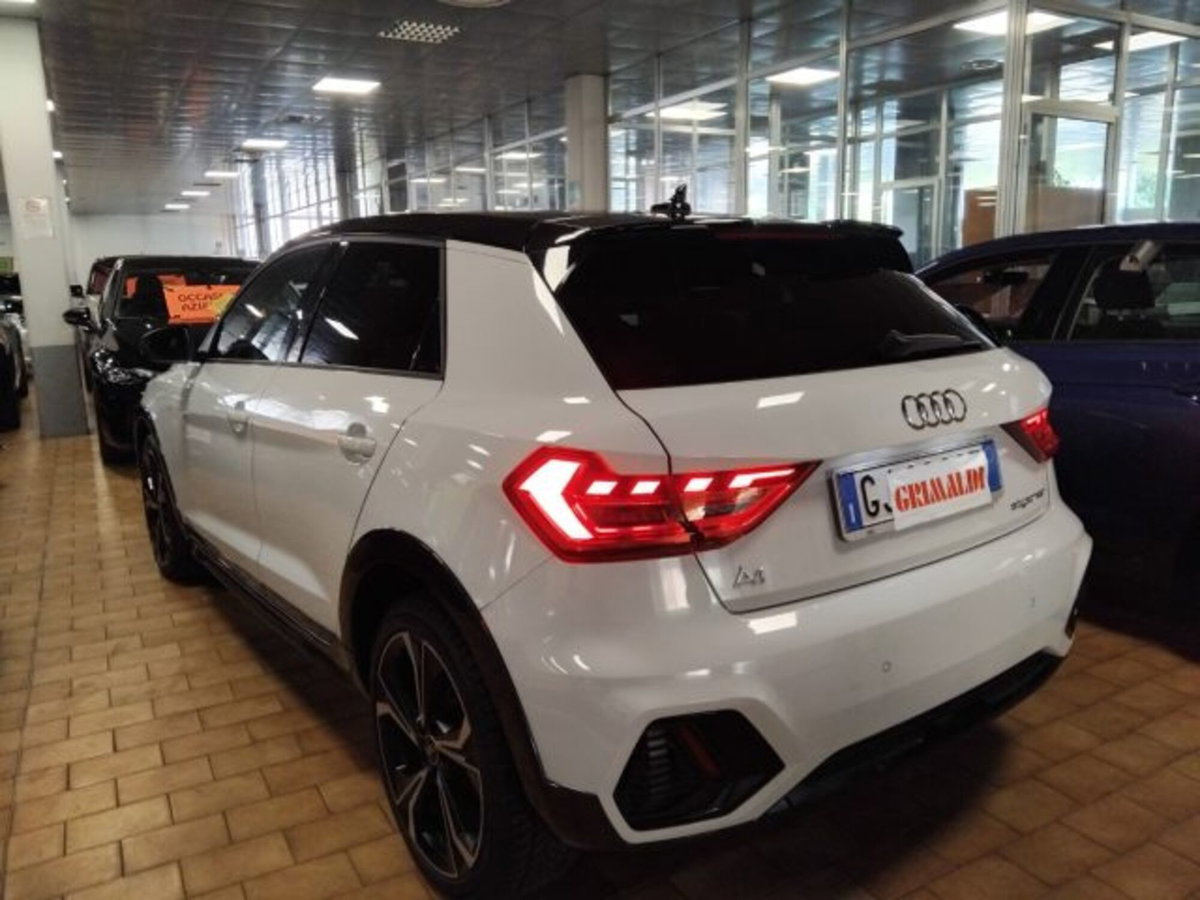 Audi A1 citycarver 30 TFSI S tronic Identity Contrast (4)