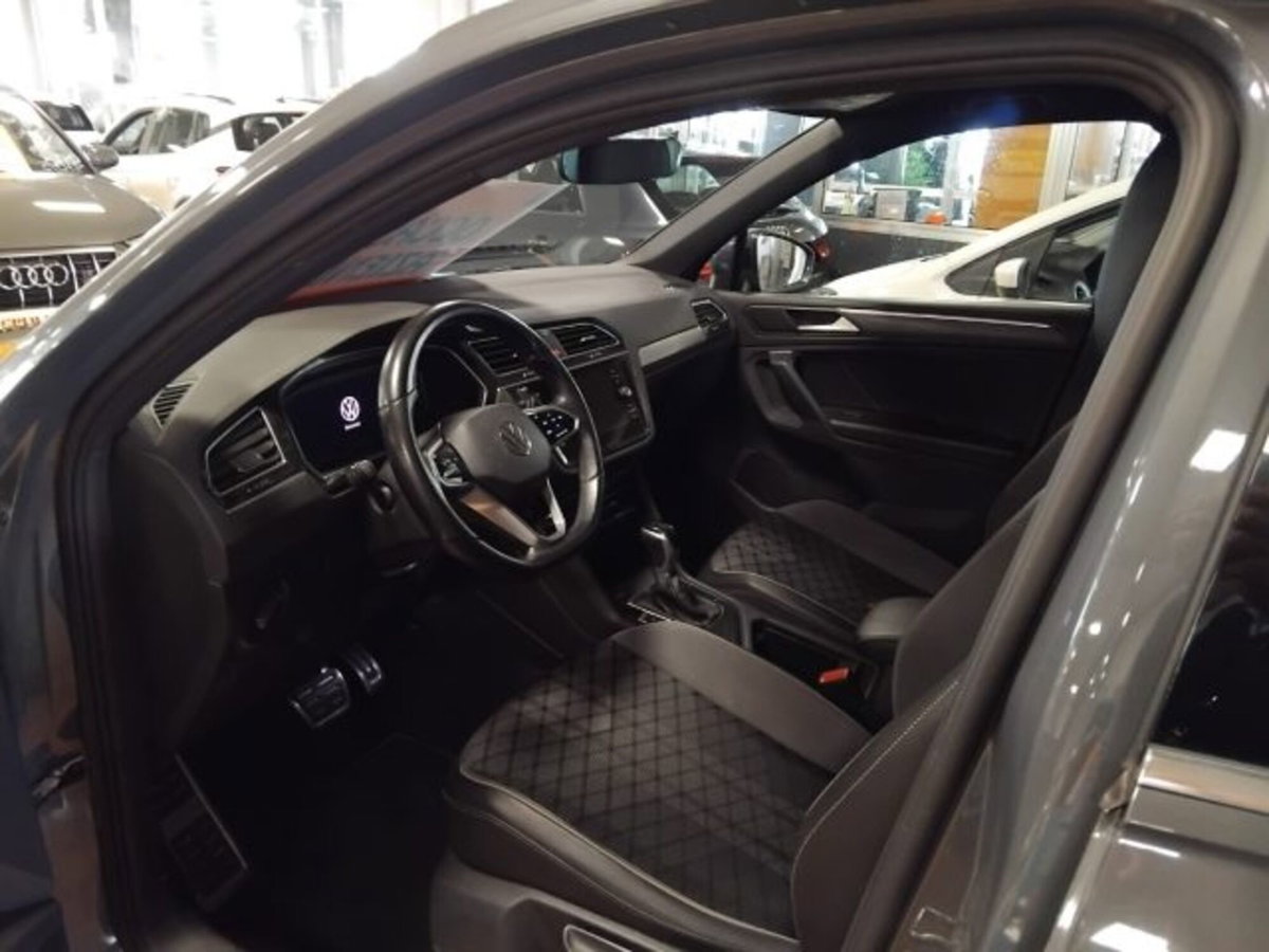 Volkswagen Tiguan Allspace 2.0 tdi R-Line 150cv dsg (16)