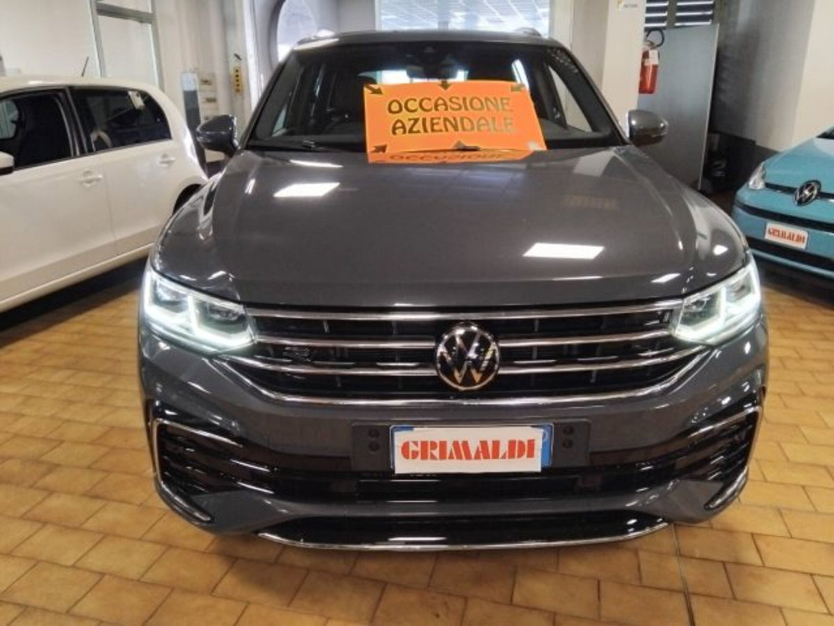 Volkswagen Tiguan Allspace 2.0 tdi R-Line 150cv dsg (2)