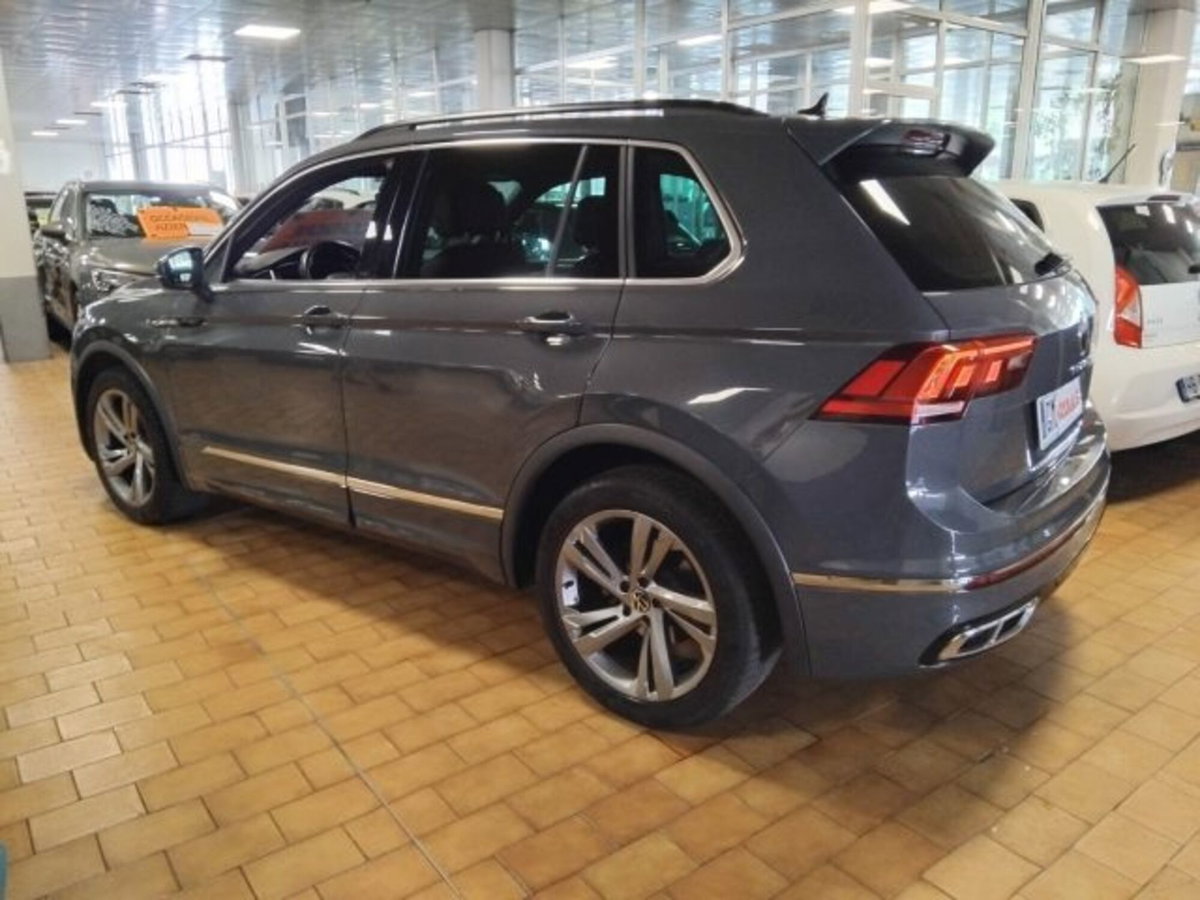 Volkswagen Tiguan Allspace 2.0 tdi R-Line 150cv dsg (5)