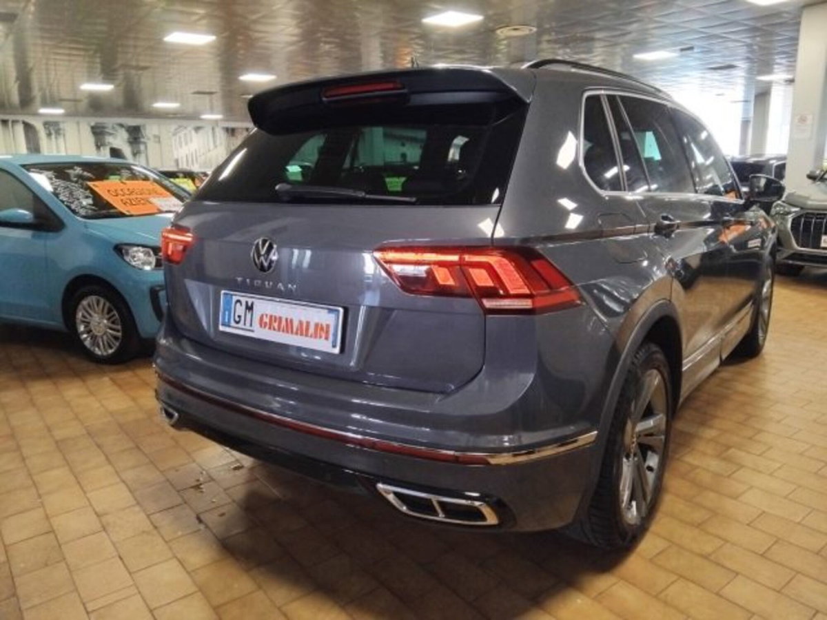 Volkswagen Tiguan Allspace 2.0 tdi R-Line 150cv dsg (7)